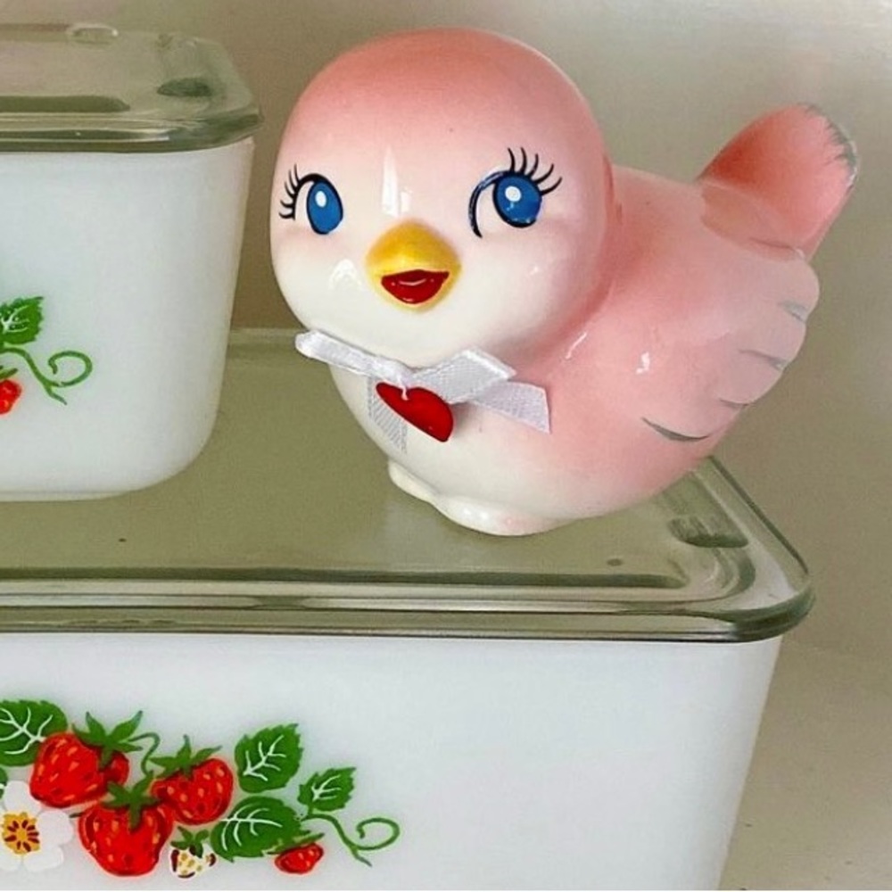 NWT Retro Ceramic Valentine's Day Love Bird Pink